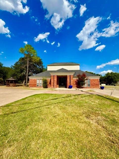 Property photo for 401 Inwood Road, Azle, TX