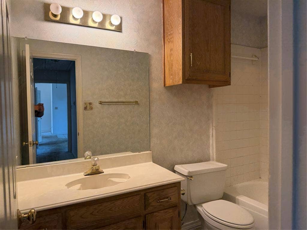1307 Sequoia Drive, Grand Prairie, TX 75052 1307 Sequoia Drive, Grand Prairie, TX 75052