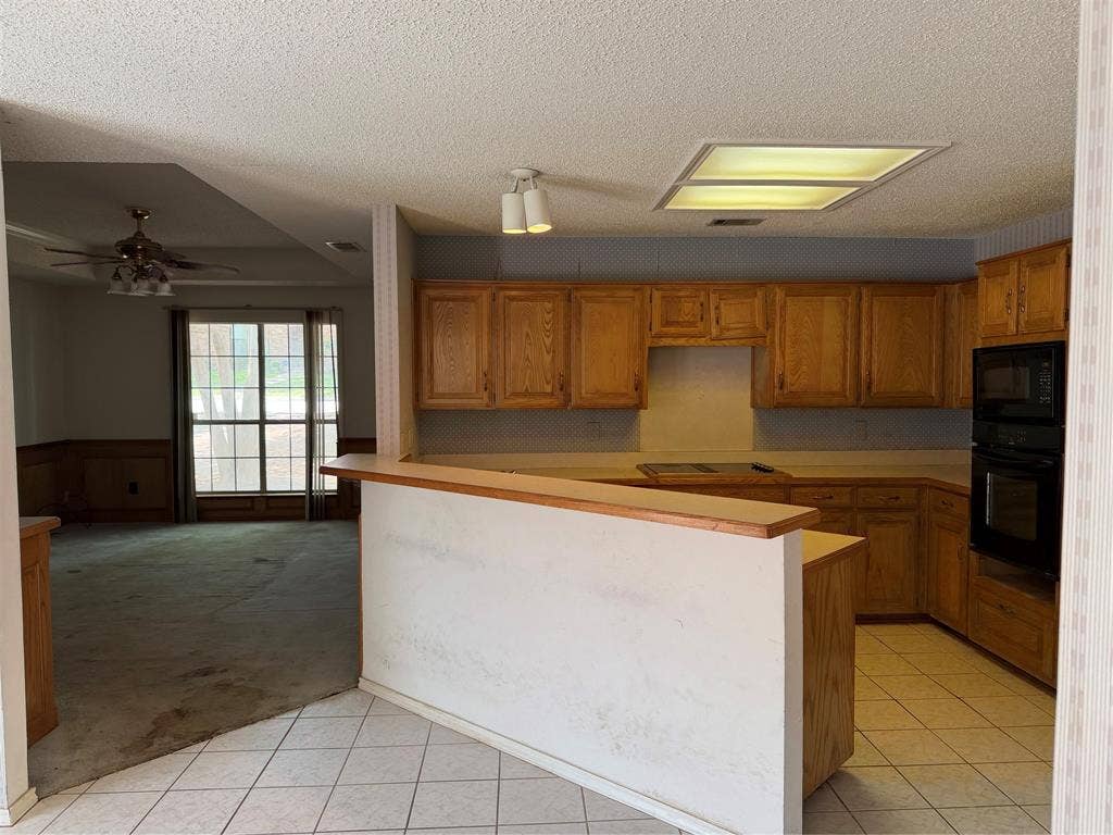 1307 Sequoia Drive, Grand Prairie, TX 75052 1307 Sequoia Drive, Grand Prairie, TX 75052