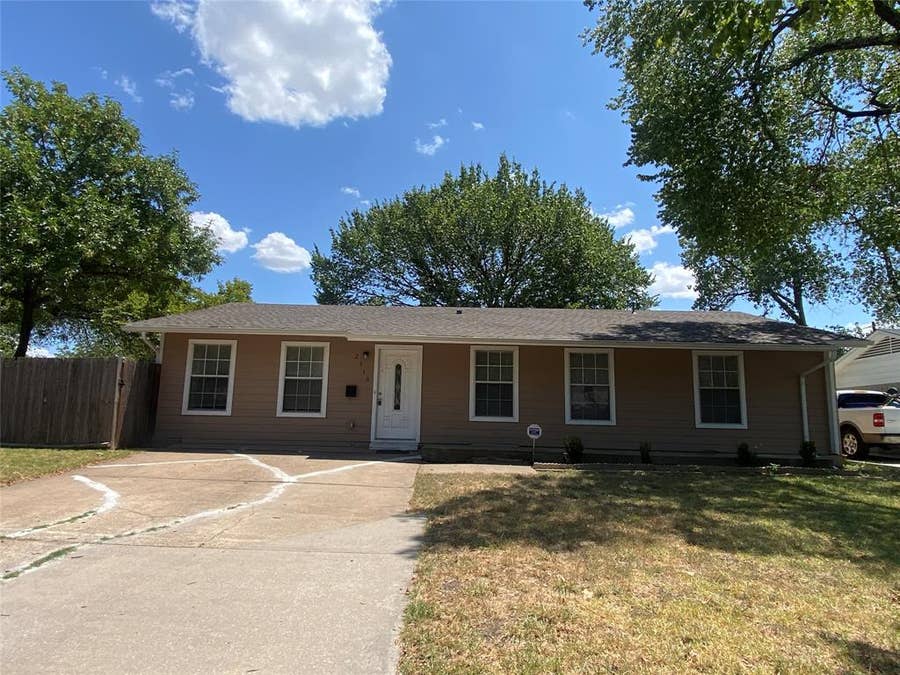 Property photo for 2516 Trinity Street, Irving, TX