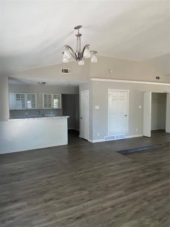 2516 Trinity Street, Irving, TX 75062 2516 Trinity Street, Irving, TX 75062