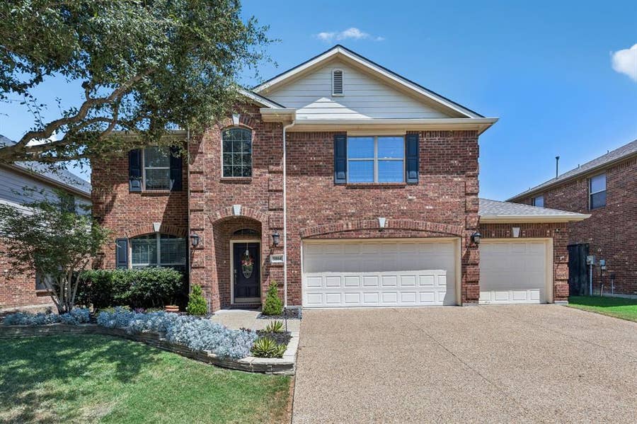 Property photo for 5804 Silver Leaf Drive, McKinney, TX