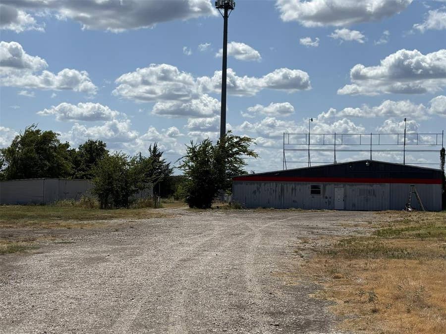 Property photo for 104 Taylor Drive, Quinlan, TX