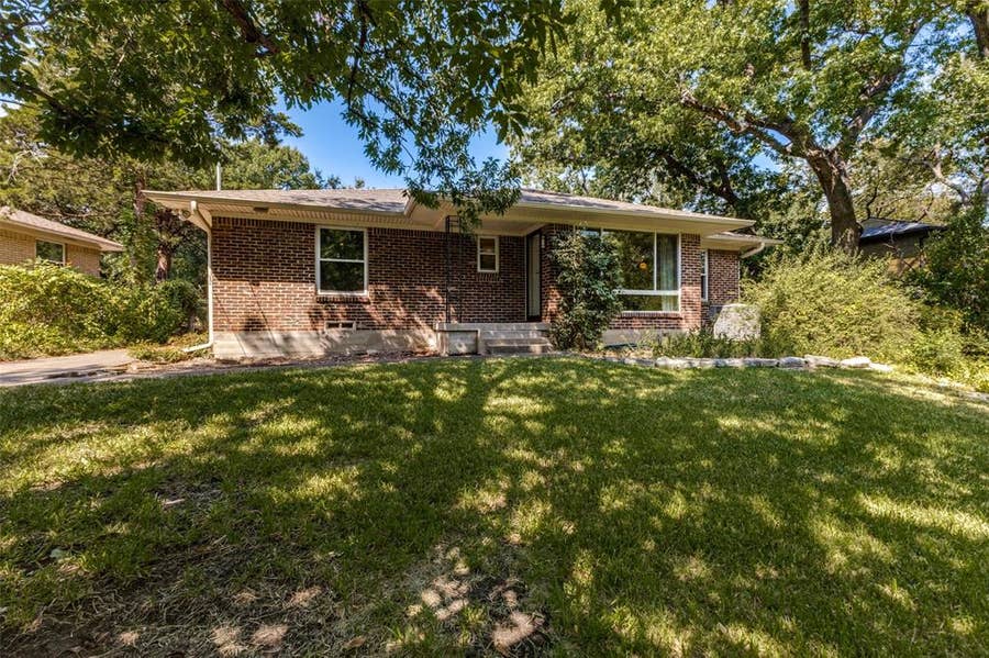 Property photo for 605 S Ravinia Drive, Dallas, TX