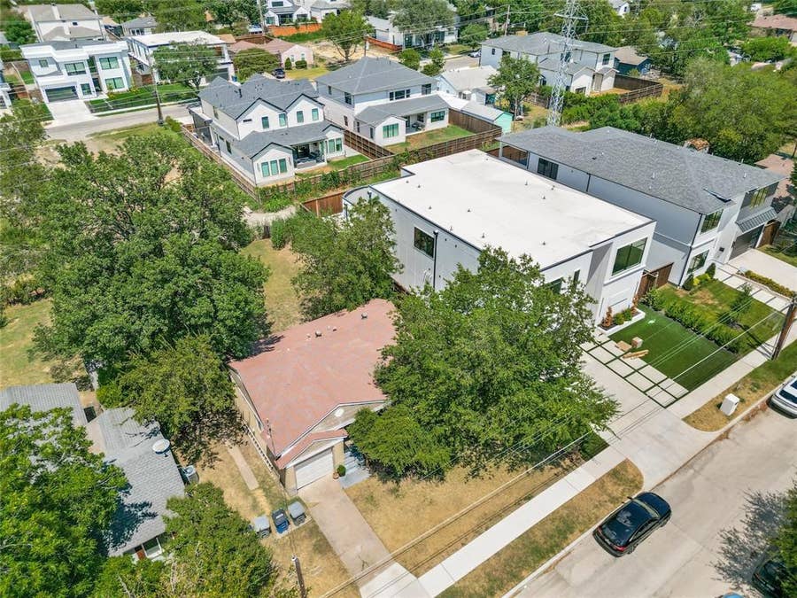 Property photo for 3865 Wemdon Drive, Dallas, TX