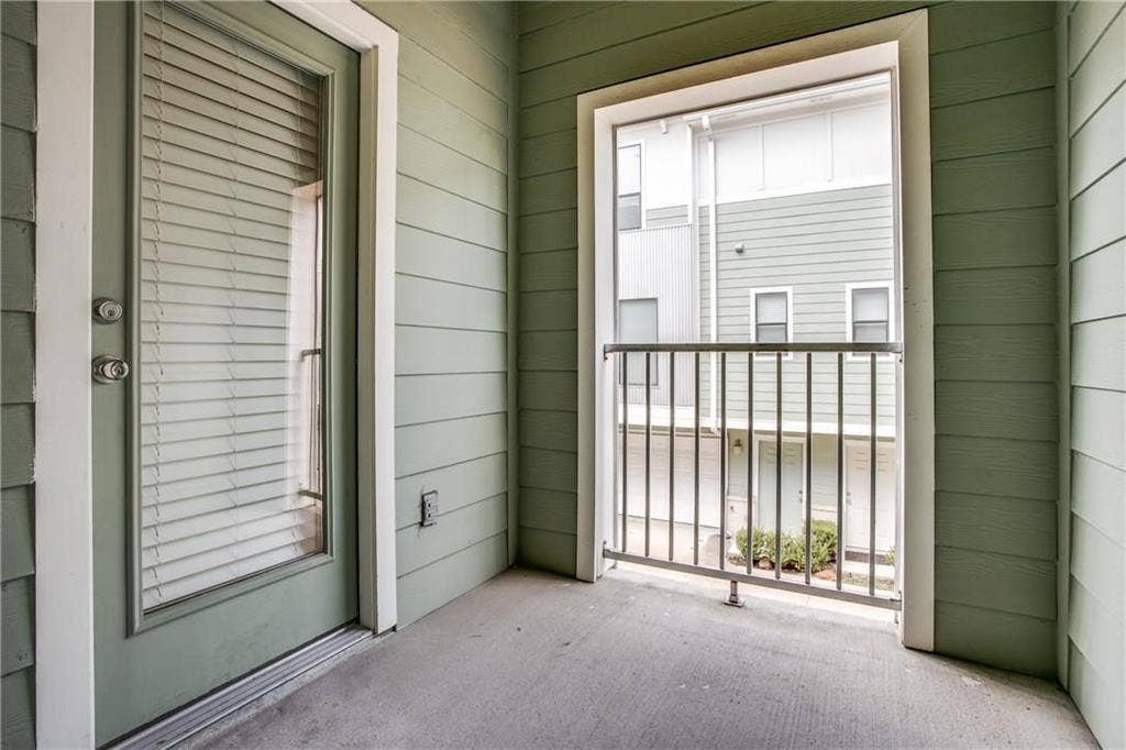 2415 Stutz Drive, #D, Dallas, TX 75235 2415 Stutz Drive, #D, Dallas, TX 75235