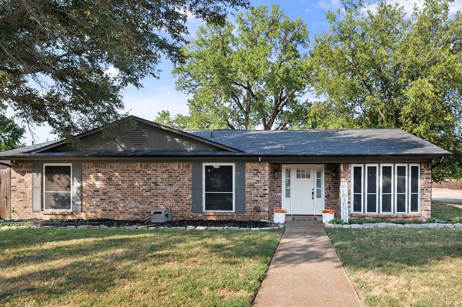 Property photo for 767 NW Ann Lois Lane, Burleson, TX