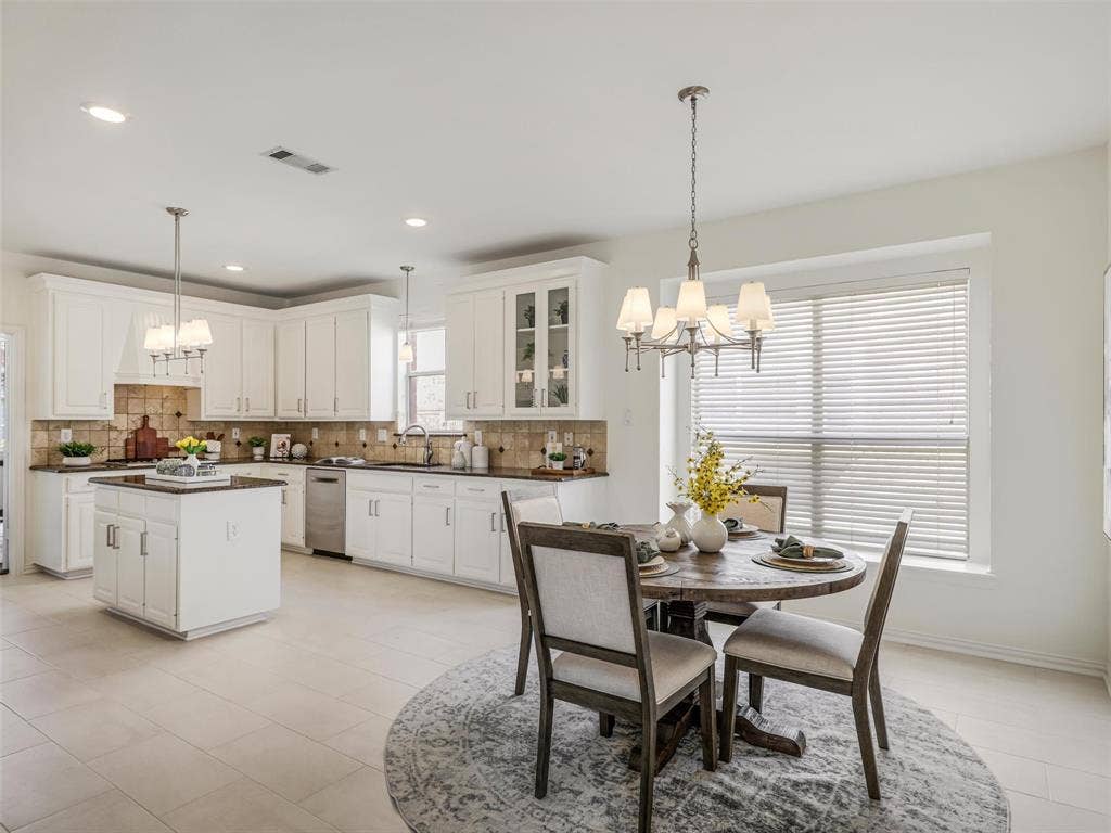 3308 Westwind Drive, Plano, TX 75093 3308 Westwind Drive, Plano, TX 75093