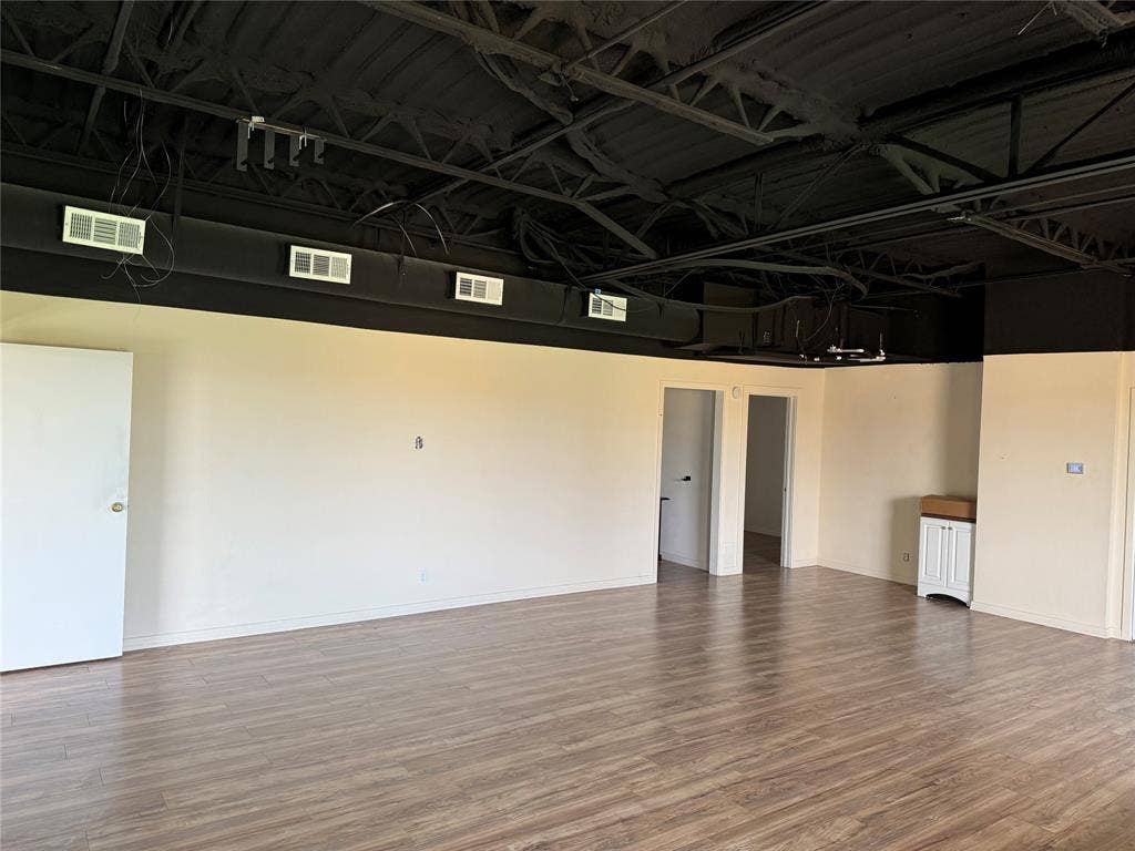 1039 N Interstate 35E Highway N, #E, Carrollton, TX 75006 1039 N Interstate 35E Highway N, #E, Carrollton, TX 75006