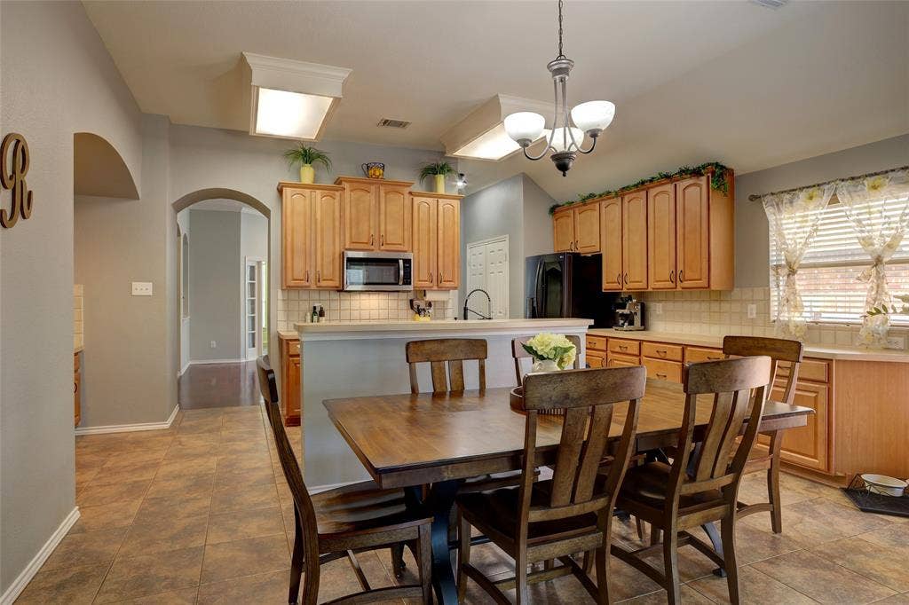4500 Maidstone Way, McKinney, TX 75070 4500 Maidstone Way, McKinney, TX 75070