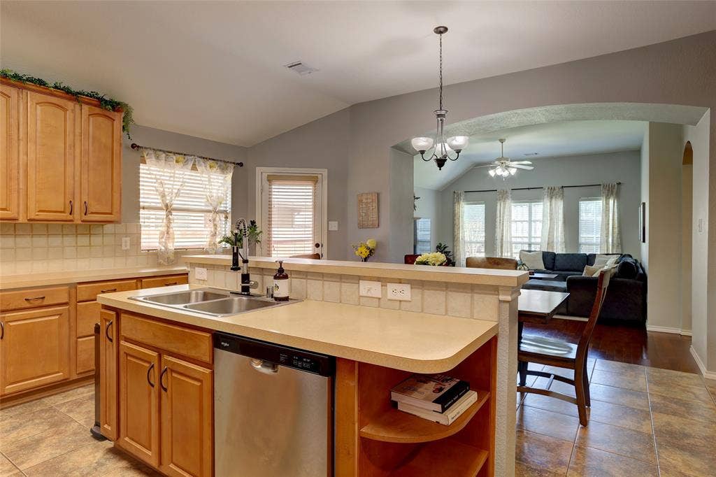 4500 Maidstone Way, McKinney, TX 75070 4500 Maidstone Way, McKinney, TX 75070