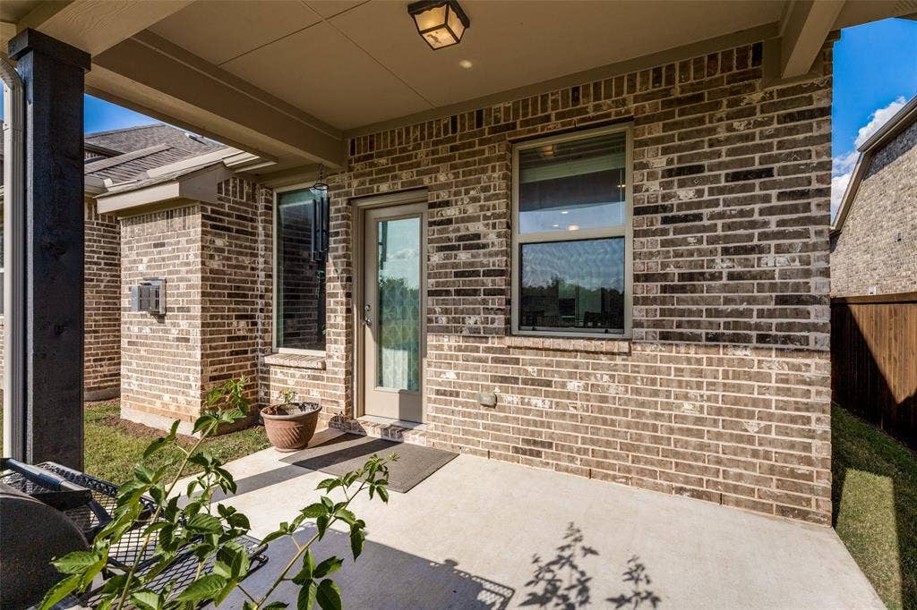 11761 Wulstone Road, Fort Worth, TX 76052