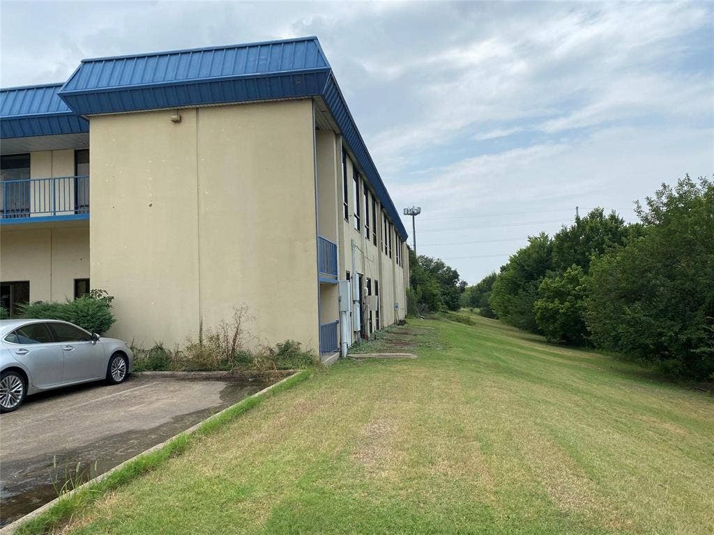 1039 N Interstate 35 Highway N, #E, Carrollton, TX 75006 1039 N Interstate 35 Highway N, #E, Carrollton, TX 75006