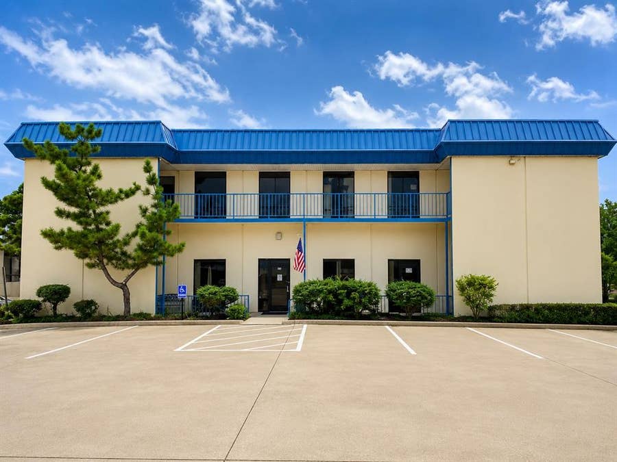 Property photo for 1039 N Interstate 35 Highway N, #E, Carrollton, TX