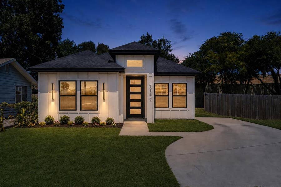 Property photo for 2749 Bethurum Avenue, Dallas, TX