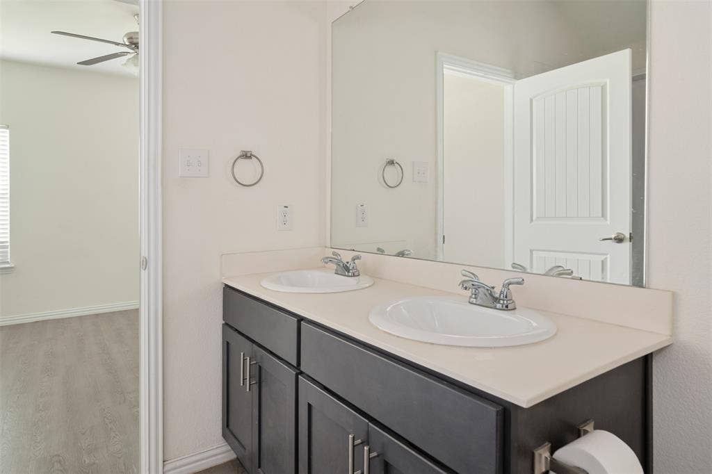 117 Willowbend Loop, Mabank, TX 75147 117 Willowbend Loop, Mabank, TX 75147