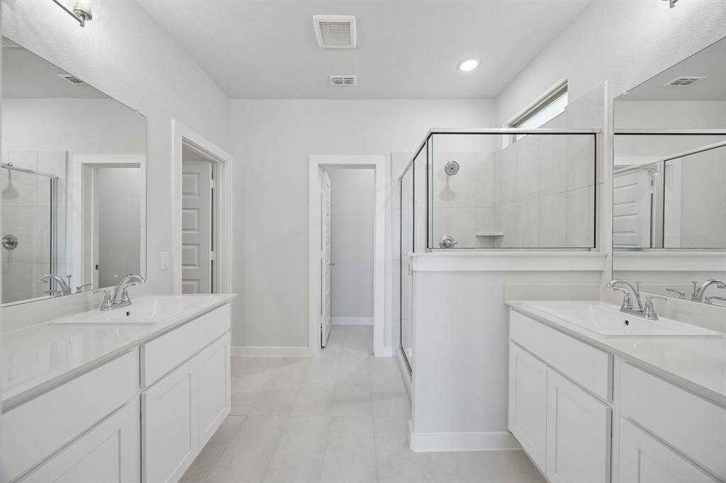 1324 Companero Street, Haslet, TX 76052 Primary Bathroom in the Masters home plan by Trophy Signature Homes – REPRESENTATIVE PHOTO