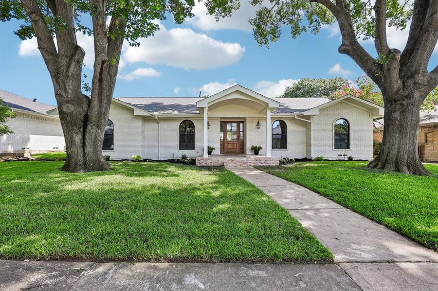 Property photo for 7330 Alto Caro Drive, Dallas, TX