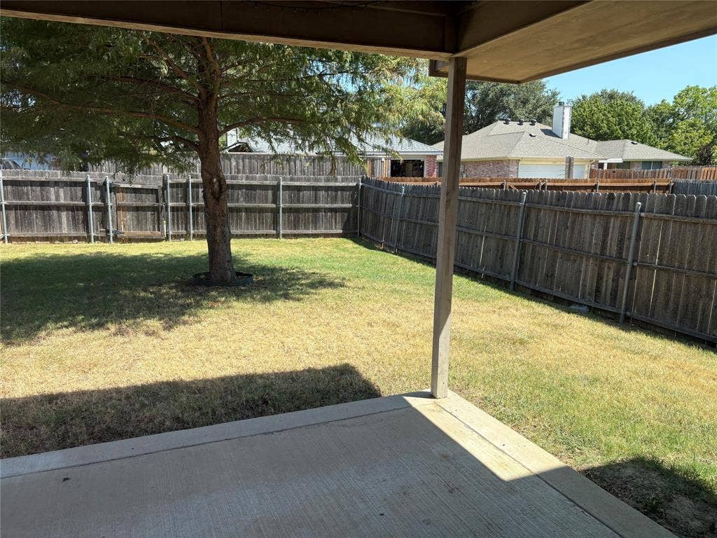 620 Fleming, Wylie, TX 75098 Covered patio