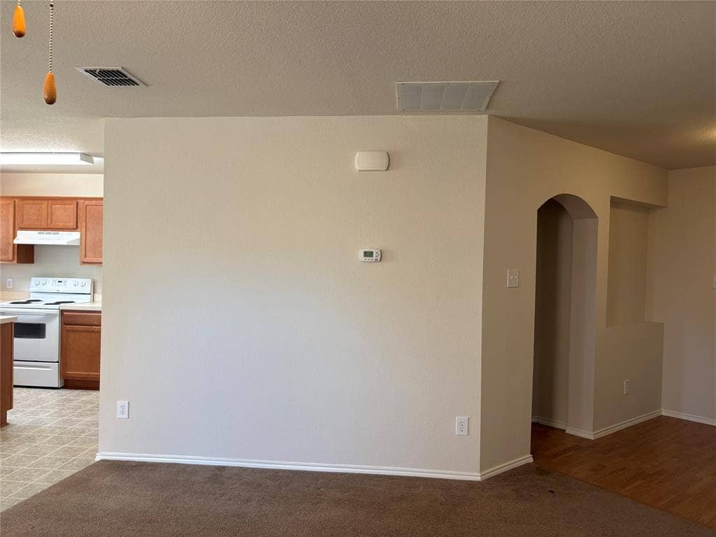 620 Fleming, Wylie, TX 75098 Large wall for furniture