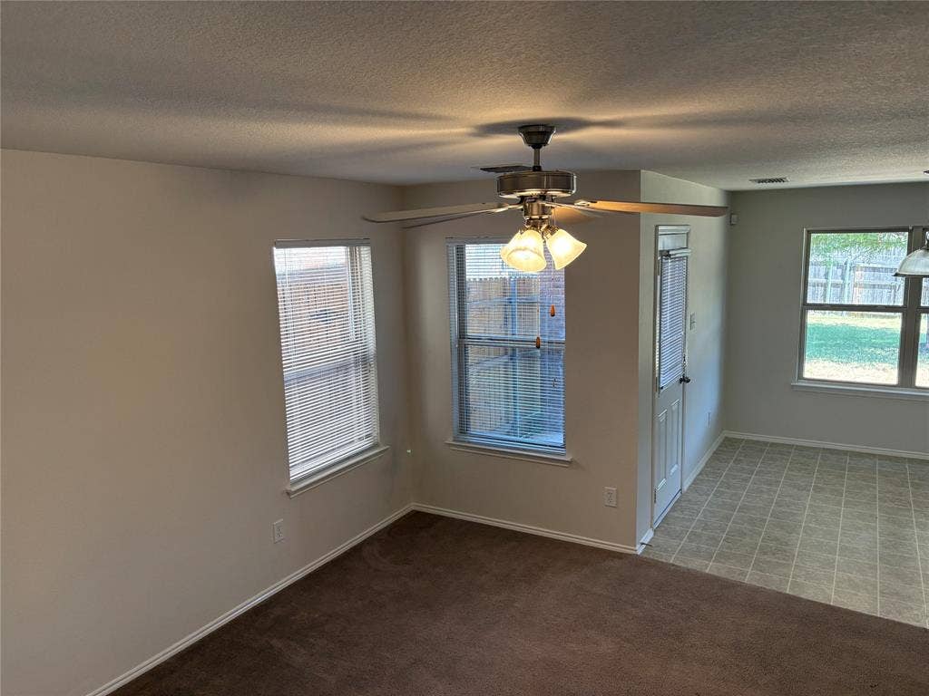 620 Fleming, Wylie, TX 75098 with view to the eating area