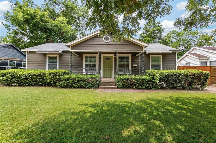 Property photo for 1407 Rio Hondo Drive, Dallas, TX