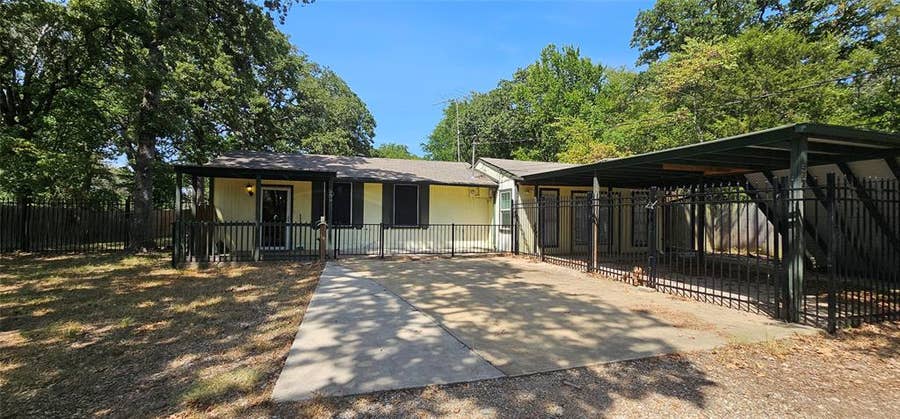 Property photo for 509 Hillcrest Drive, Tool, TX