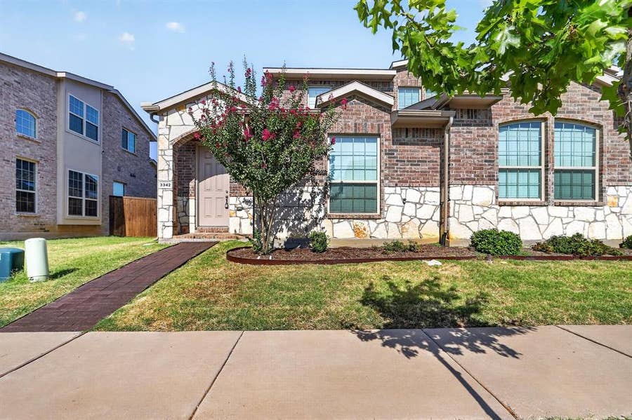 Property photo for 3342 Solana Circle, Denton, TX