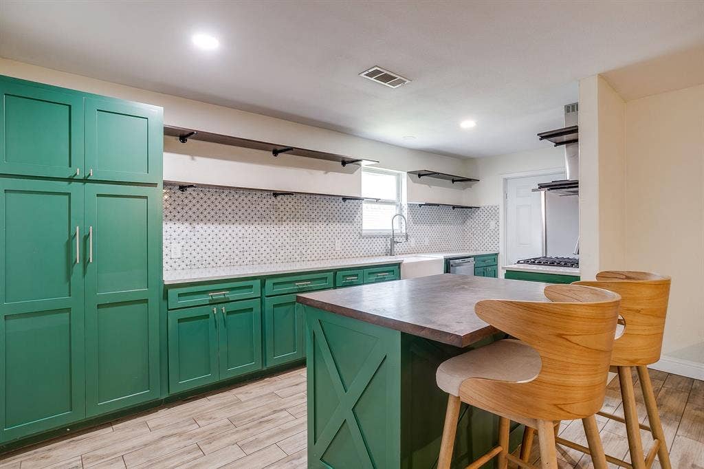 6709 Summit Ridge Drive, Watauga, TX 76148 6709 Summit Ridge Drive, Watauga, TX 76148