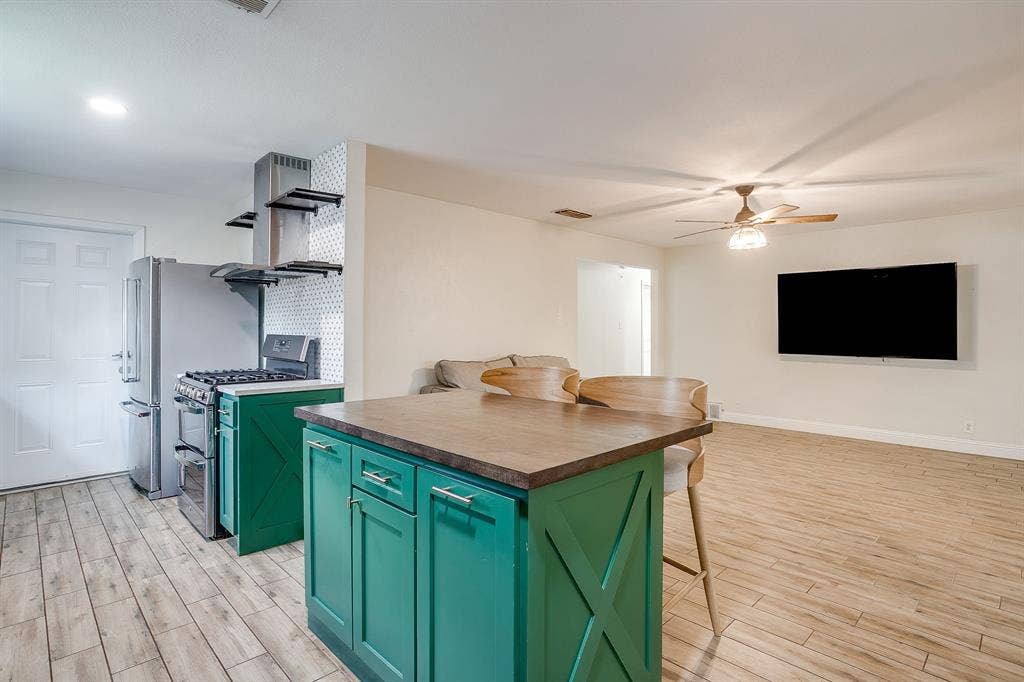6709 Summit Ridge Drive, Watauga, TX 76148 6709 Summit Ridge Drive, Watauga, TX 76148