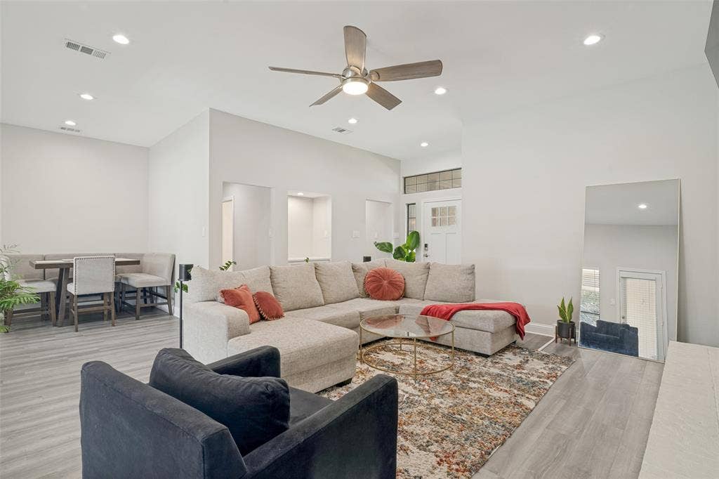 3313 Darion Lane, Plano, TX 75093 Living room also opens up to breakfast or dinner nook