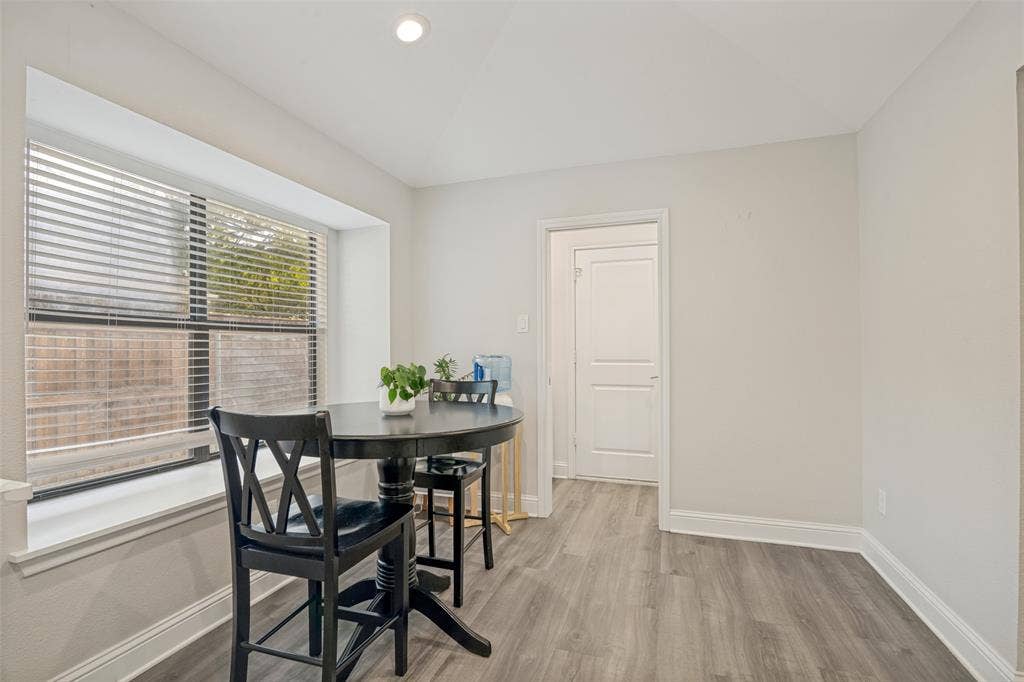 3313 Darion Lane, Plano, TX 75093 Right of the kitchen, breakfast nook