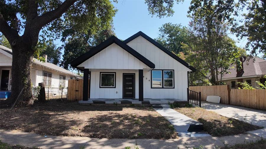 Property photo for 3806 Holmes Street, Dallas, TX