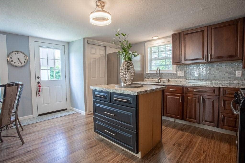 519 Taylor Street, Arlington, TX 76011