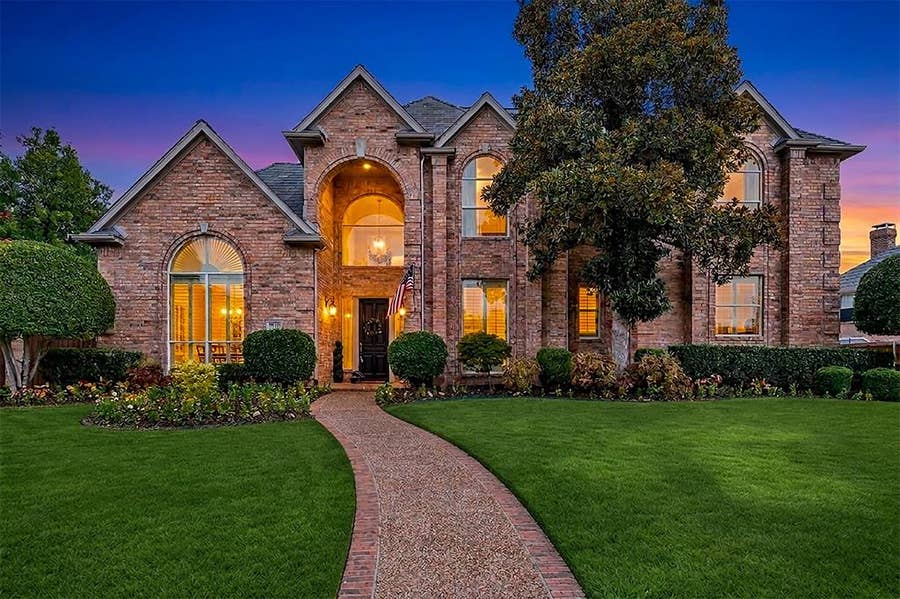 Property photo for 3616 Hearst Castle Way, Plano, TX
