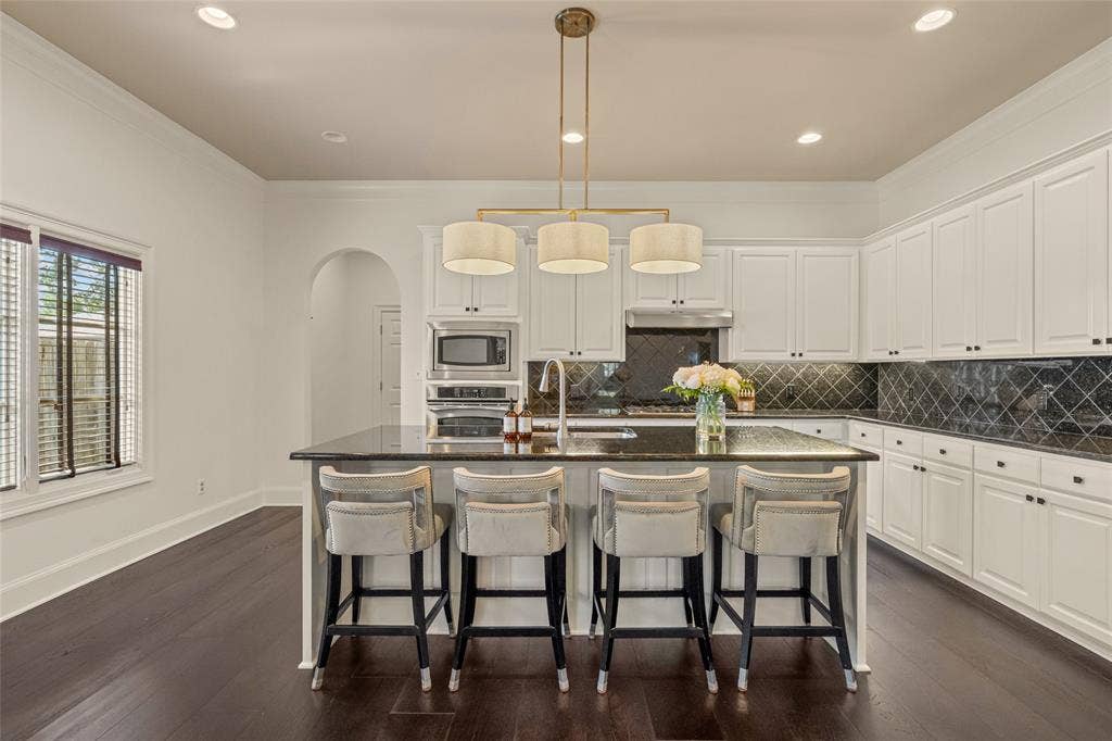 3633 Crestline Road, Fort Worth, TX 76107 3633 Crestline Road, Fort Worth, TX 76107