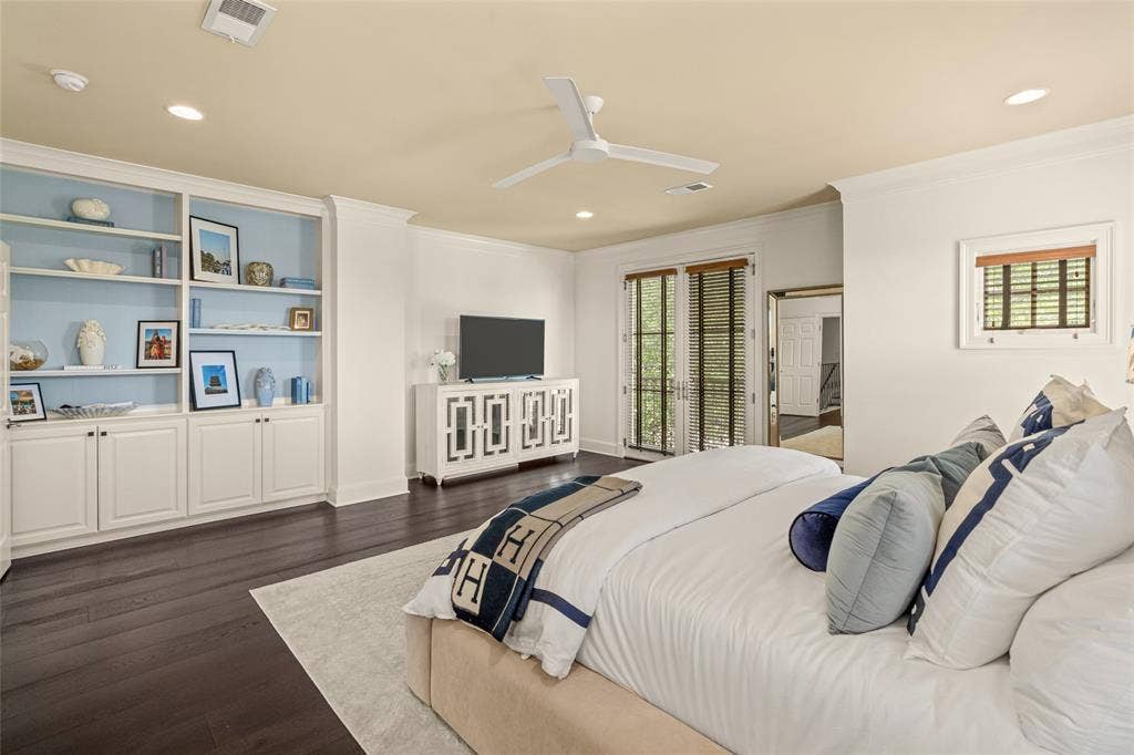 3633 Crestline Road, Fort Worth, TX 76107 3633 Crestline Road, Fort Worth, TX 76107