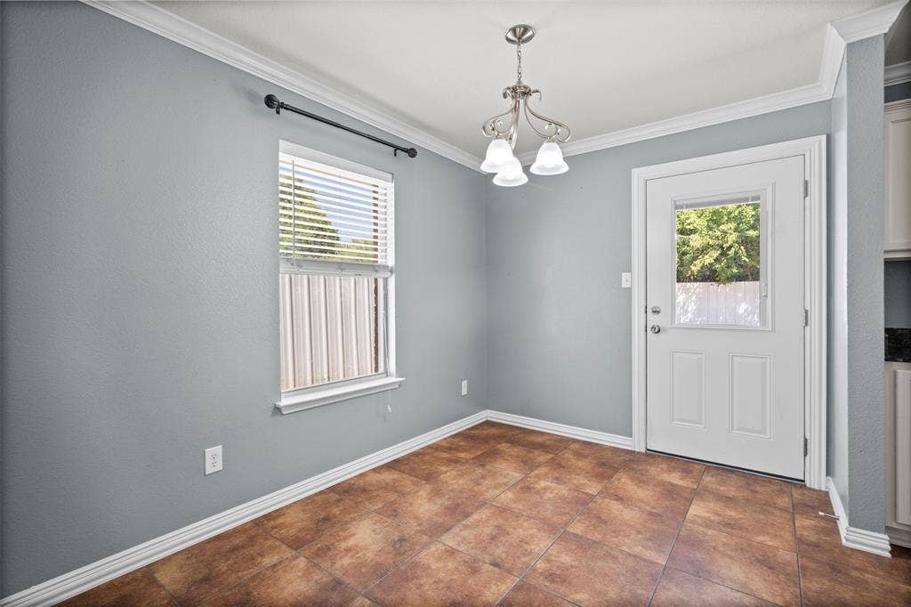 1626 Canary Island Court, Dallas, TX 75217 dining area