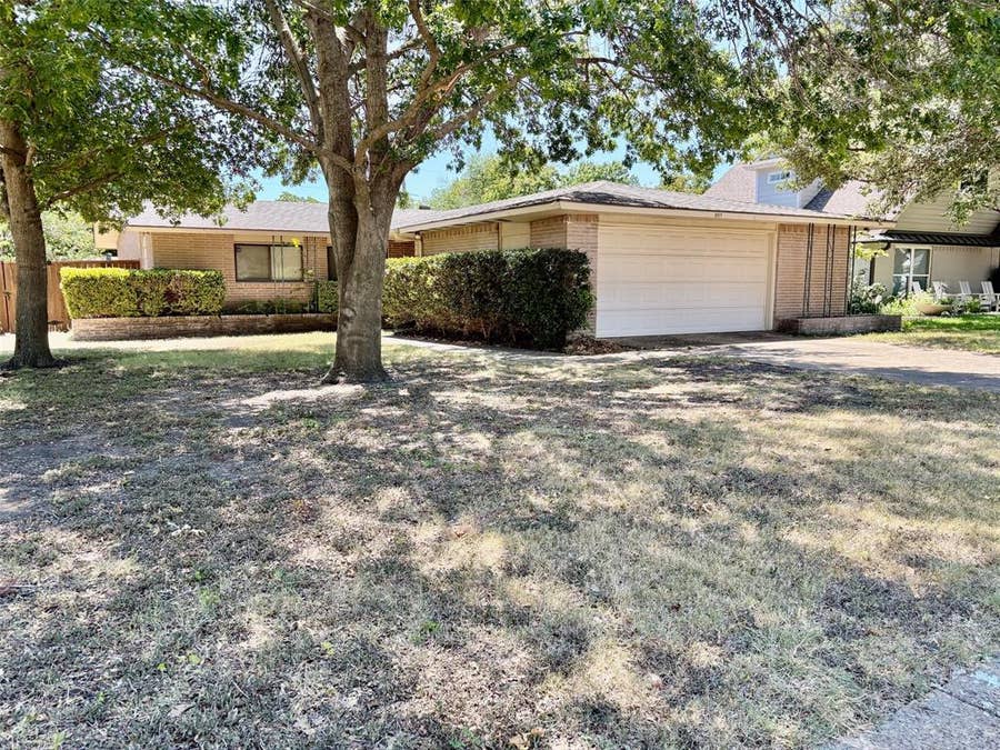Property photo for 801 Kingswood Avenue, Richardson, TX