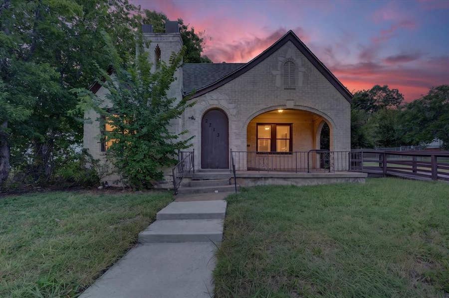 Property photo for 2813 E Rosedale Street, Fort Worth, TX