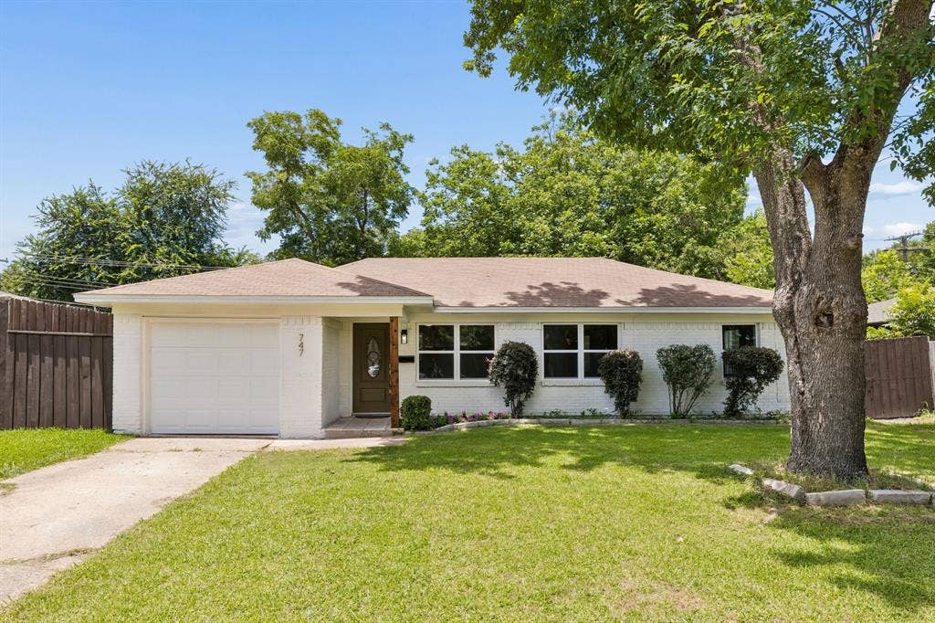747 High School Drive, Seagoville, TX 75159