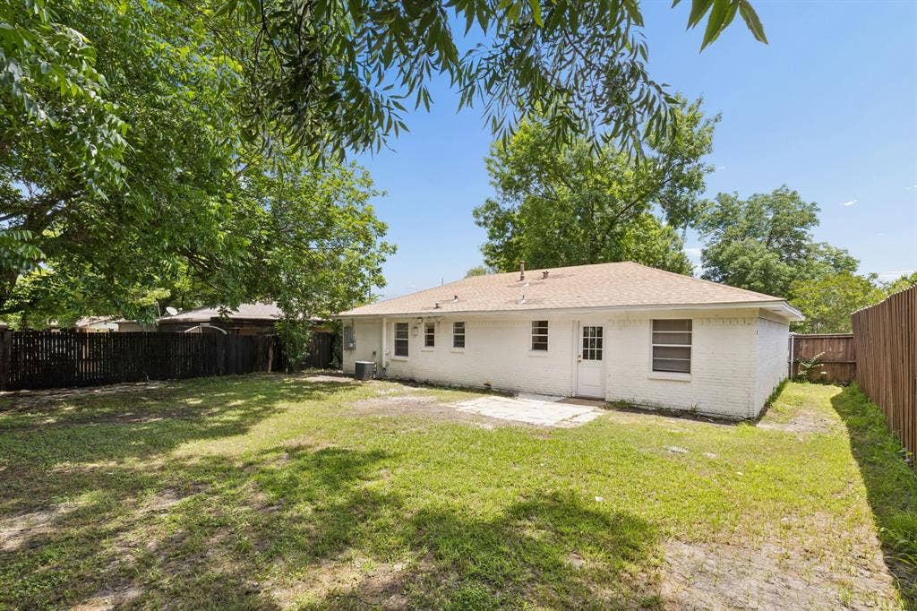 747 High School Drive, Seagoville, TX 75159