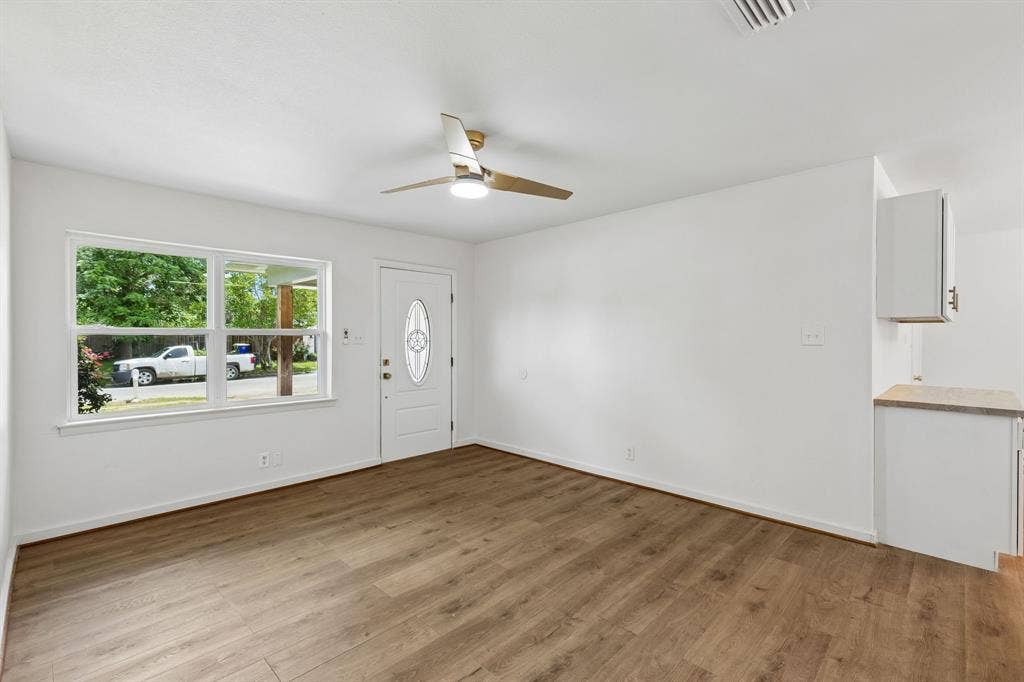 747 High School Drive, Seagoville, TX 75159