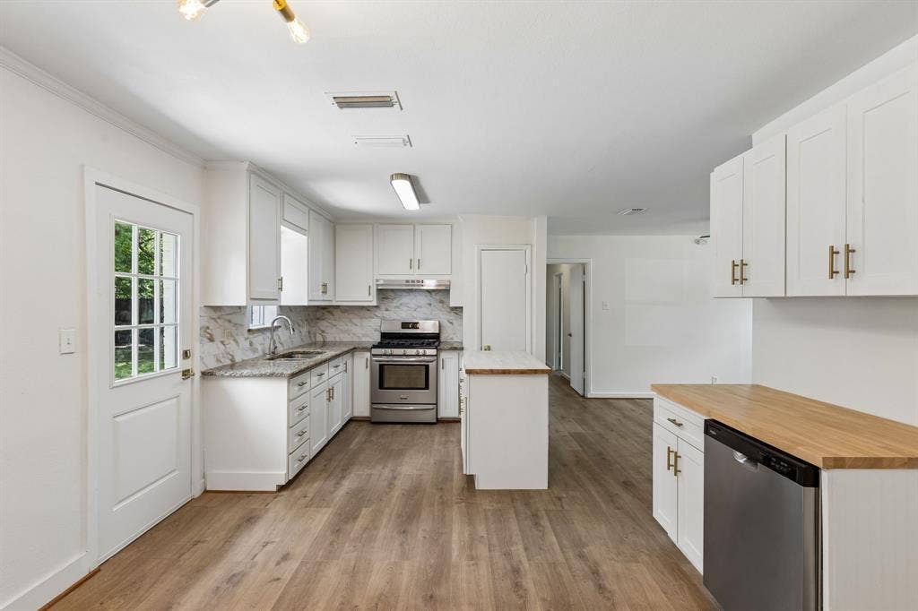 747 High School Drive, Seagoville, TX 75159