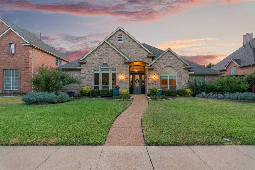 2913 Harkness Drive, Plano, TX 75093 2913 Harkness Drive, Plano, TX 75093
