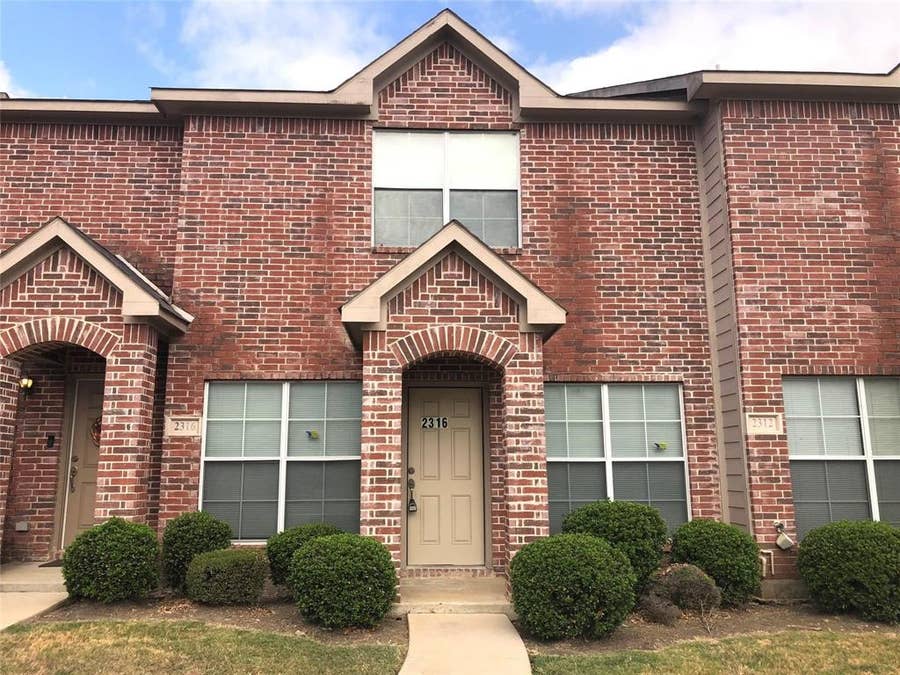 Property photo for 2316 Calendar Court, Grand Prairie, TX