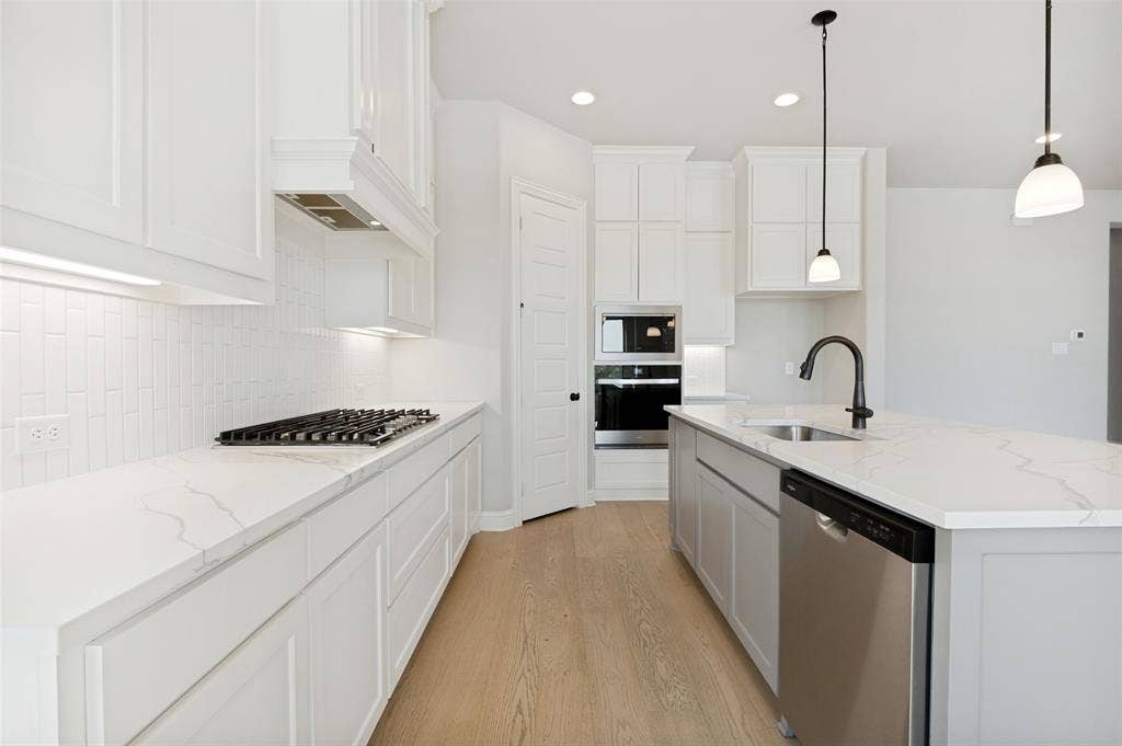 3266 Arbor Grove Trail, Midlothian, TX 76065 3266 Arbor Grove Trail, Midlothian, TX 76065