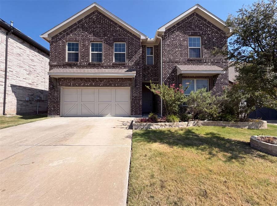 Property photo for 5904 Saddle Pack Drive, Fort Worth, TX