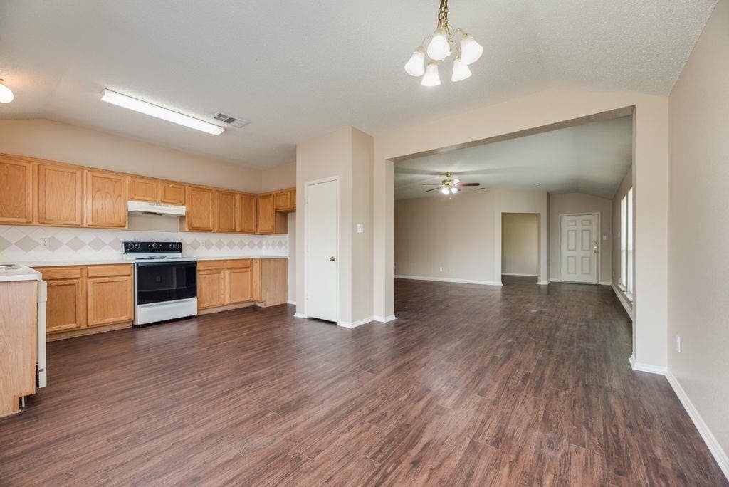 636 Canyon Place, DeSoto, TX 75115 636 Canyon Place, DeSoto, TX 75115