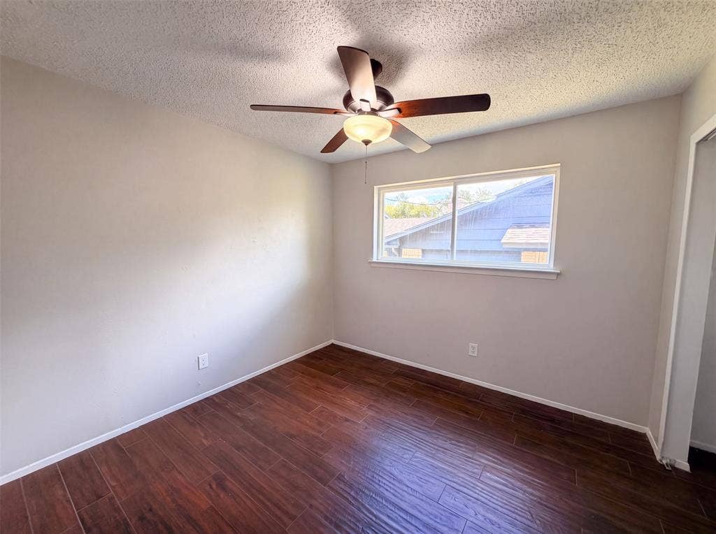 922 Meadowdale Circle, Garland, TX 75043 922 Meadowdale Circle, Garland, TX 75043